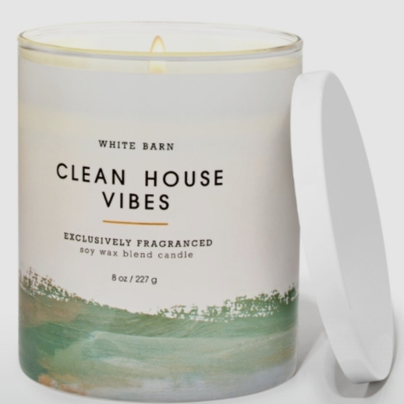 White Barn Clean House Vibes Candle -8oz 🤍💚 - Picture 2 of 3